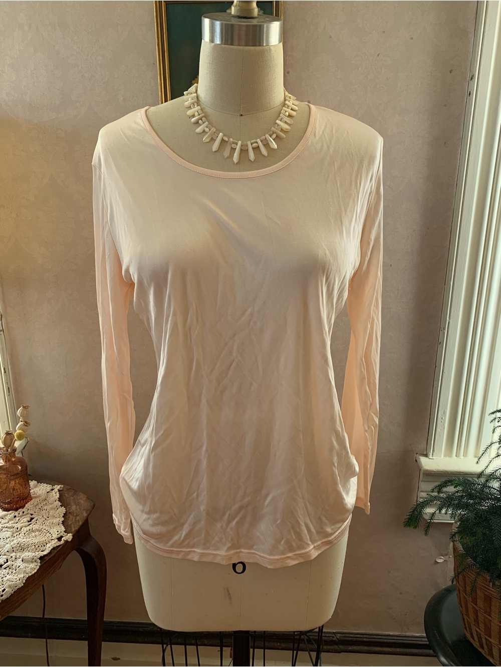 100% Silk Light Pink Long-Sleeve Women's Crewneck Top Baselayer